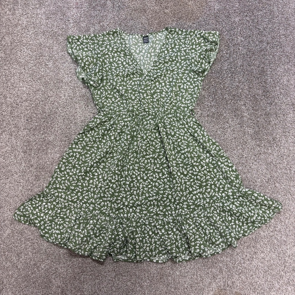 SHEIN Frenchy Belted Floral Dress